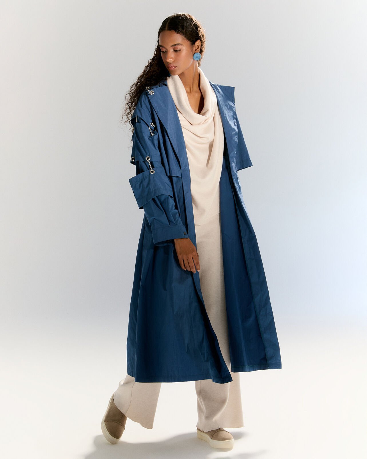 Oversize Mavi Trençkot – Mevsimlik Uzun Kadın Mont