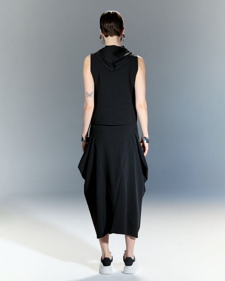 Asimetrik Drapeli Siyah Etek