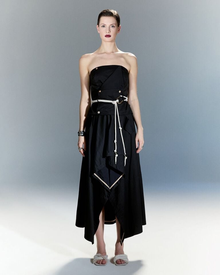 Siyah Manifesto Straplez Bluz