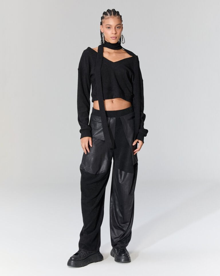 V-Yaka Bağlamalı Siyah Crop